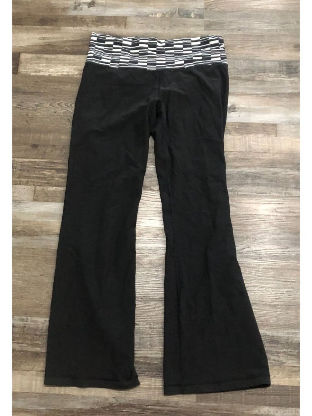 Lululemon Womens Black Flare Lego Yoga Leggings Size 12